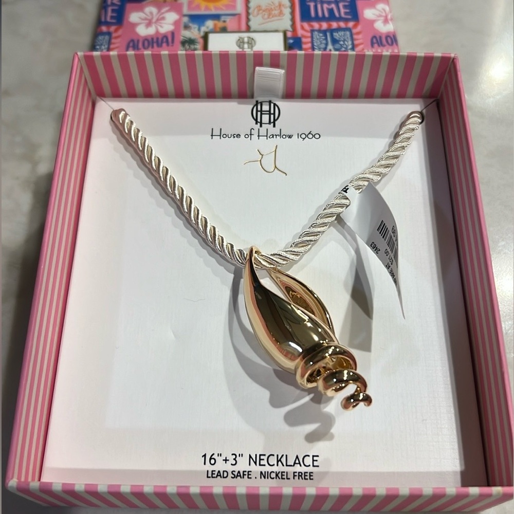 🐚 House of Harlow 1960 Gold Conch Shell Necklace